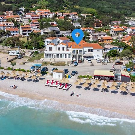 Beach Holiday Baska Esterno foto