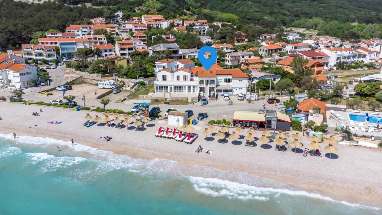Beach Holiday Baska Esterno foto