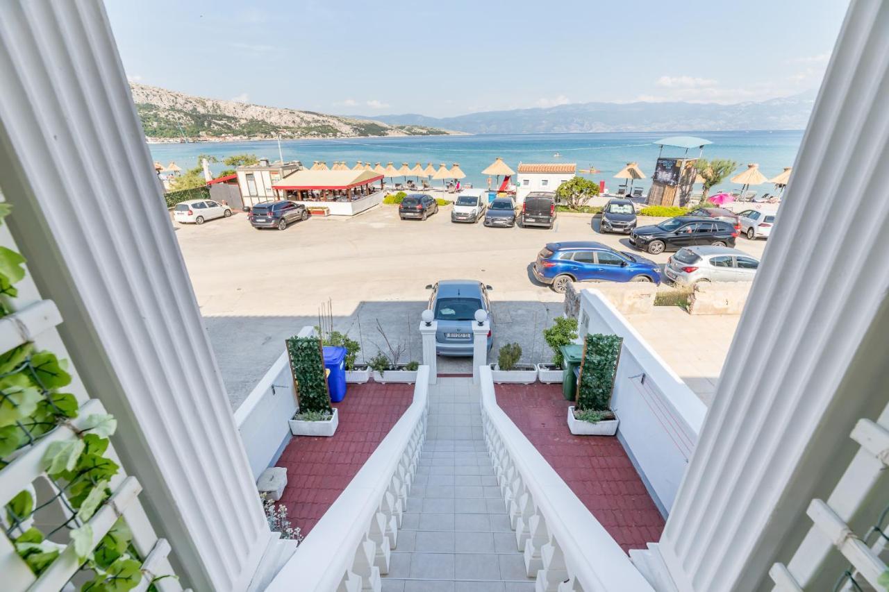 Beach Holiday Baska Esterno foto