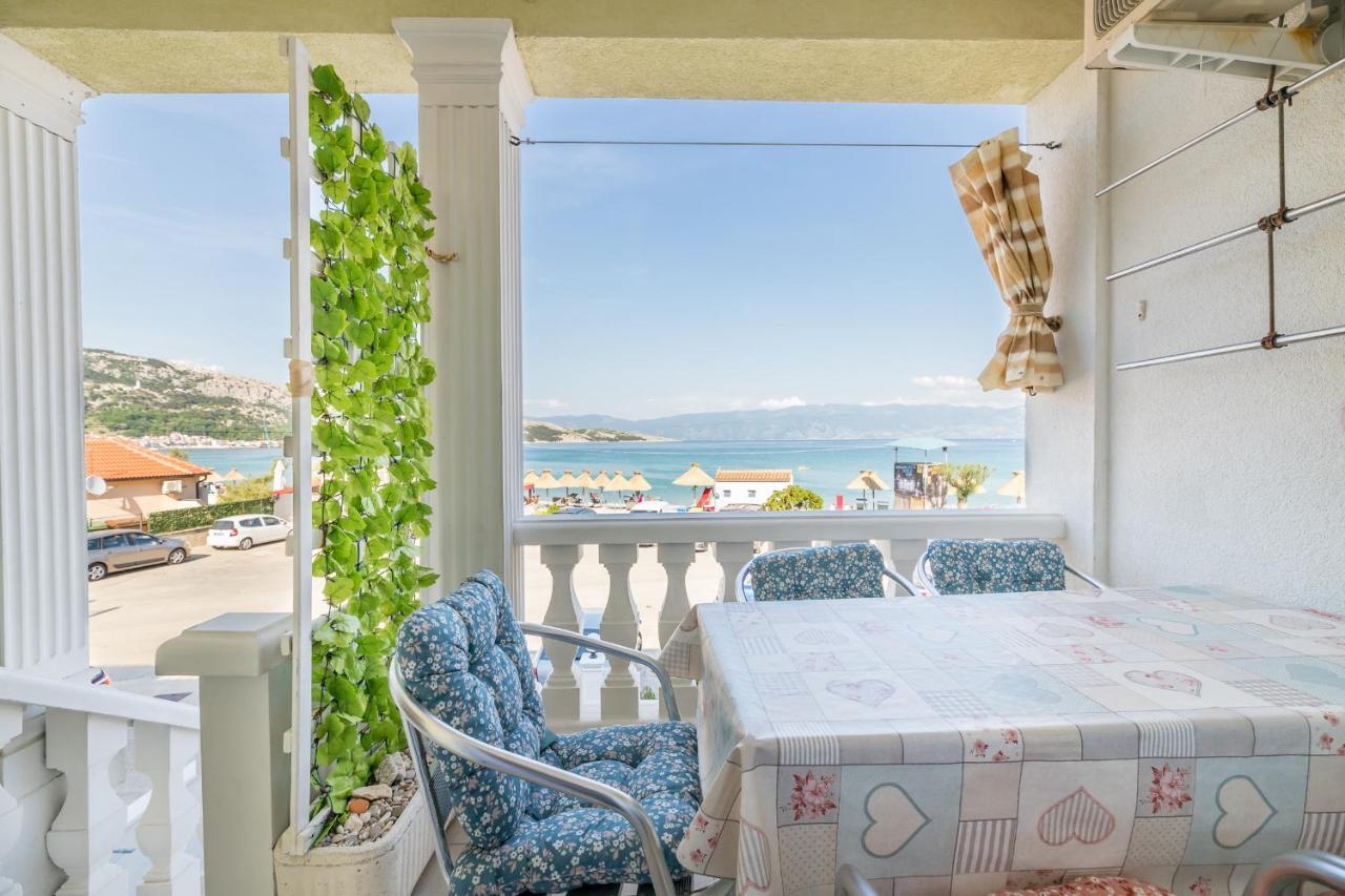 Beach Holiday Baska Esterno foto