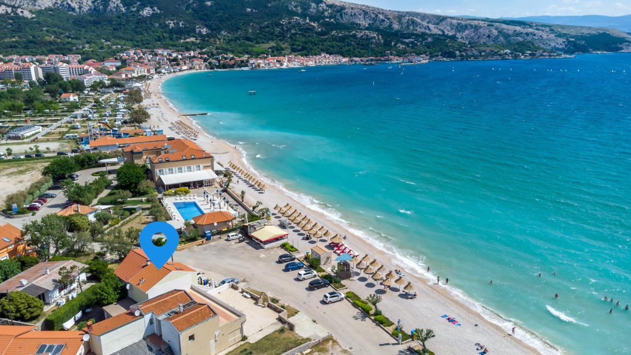 Beach Holiday Baska Esterno foto