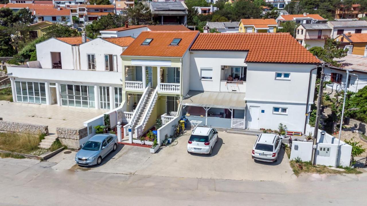 Beach Holiday Baska Esterno foto