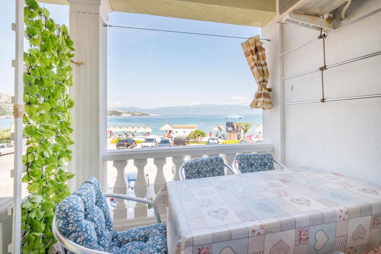 Beach Holiday Baska Esterno foto