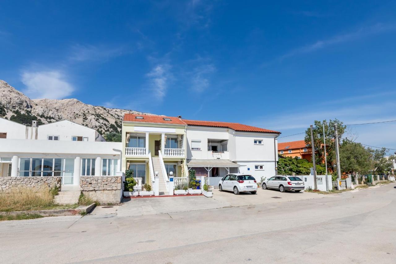 Beach Holiday Baska Esterno foto
